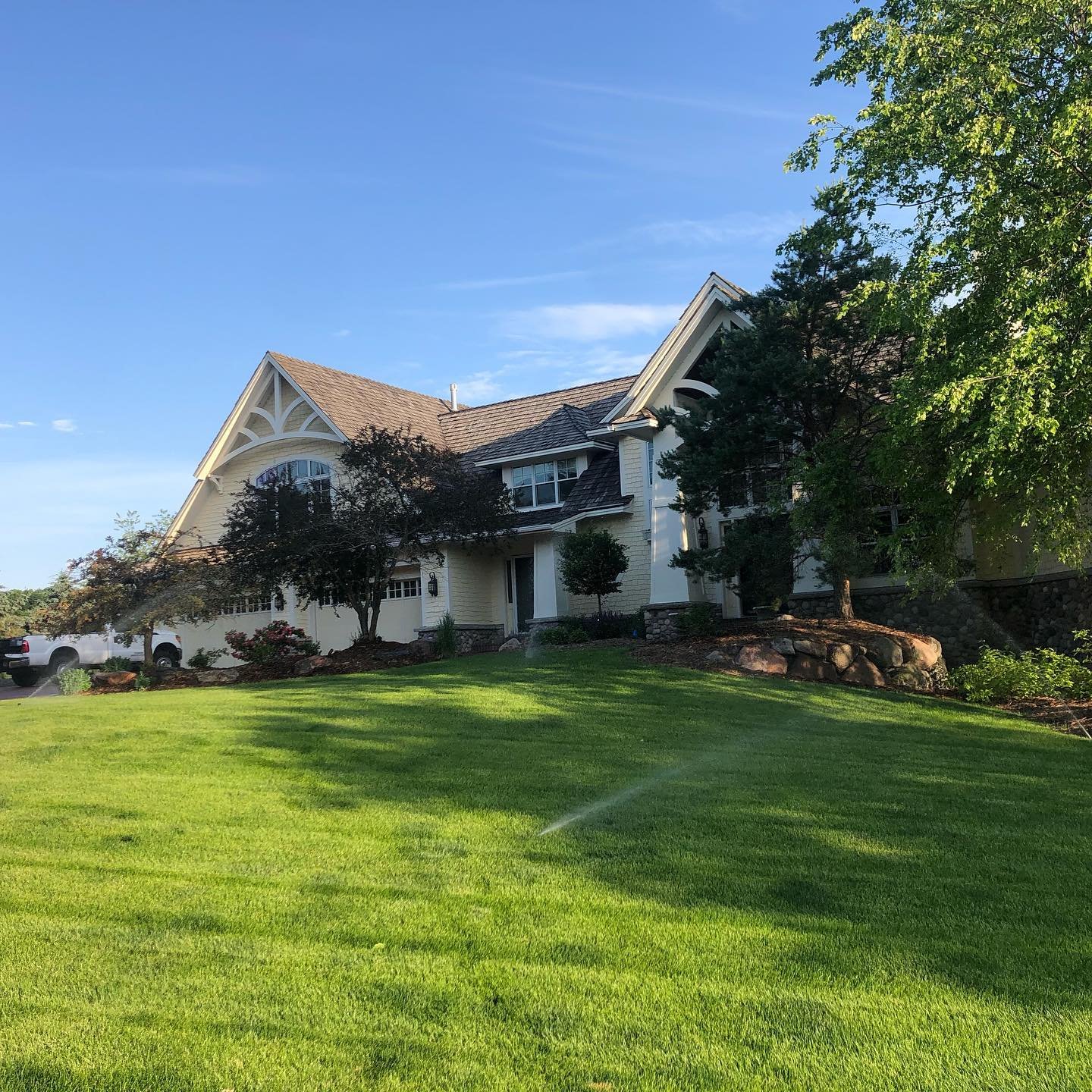 106205437_556929731662673_1053226829990485806_n